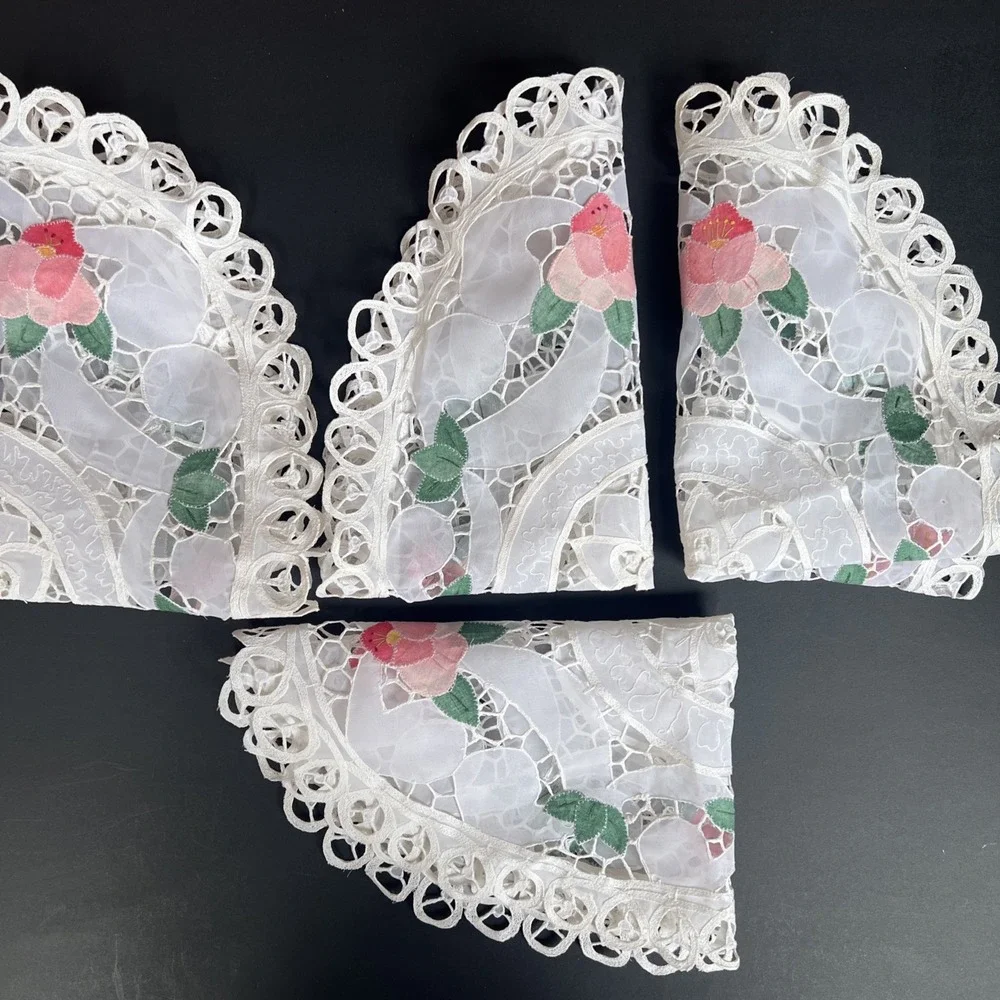 VTG Embroidered Lace Applique Placemats Set 4 Pink Floral Sheer Cottage Chic NEW